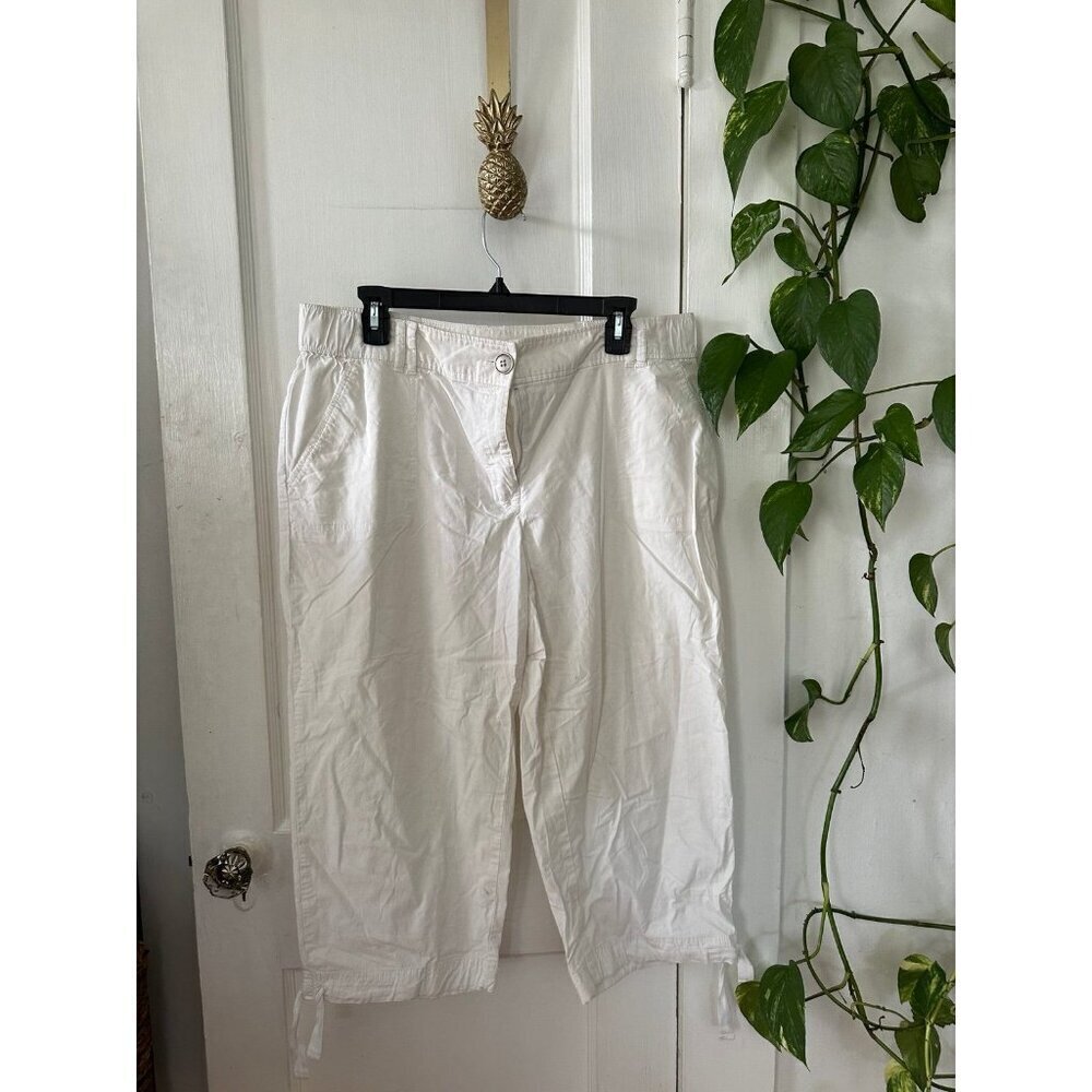 Breckenridge women’s size 16 petite white Capri pants